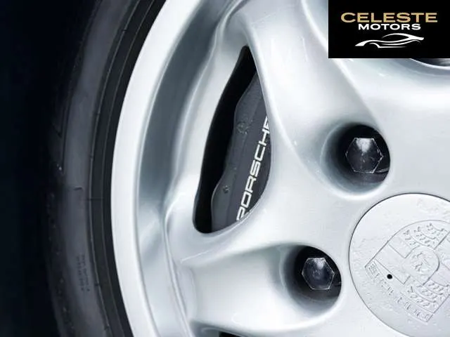 PORSCHE 911 1995 — photo 6 sur 8