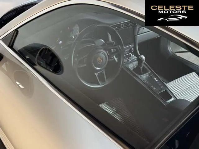 PORSCHE 911 2019 — photo 8 sur 8