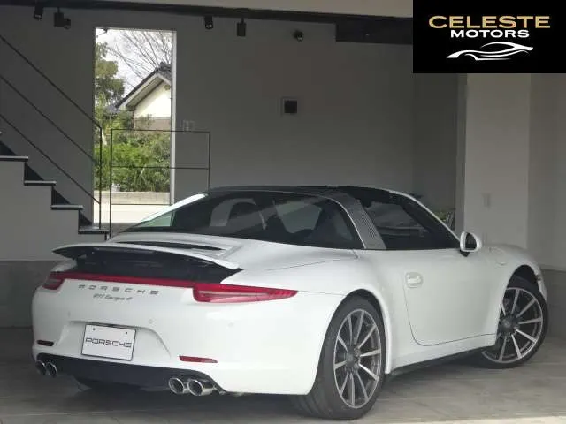 PORSCHE 911 2015 — photo 6 sur 8