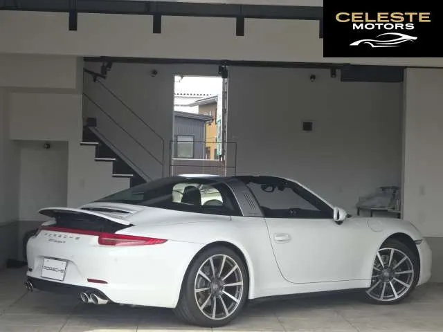 PORSCHE 911 2015 — photo 8 sur 8