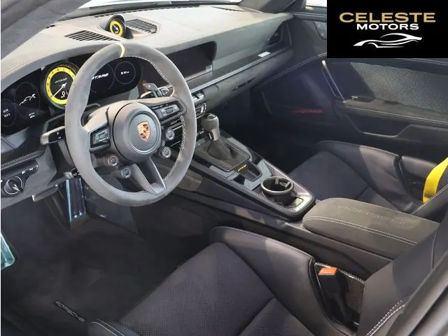 PORSCHE 911 2025 — photo 8 sur 8