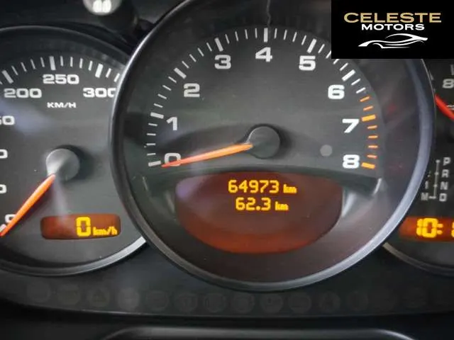 PORSCHE 911 2001 — photo 7 sur 8
