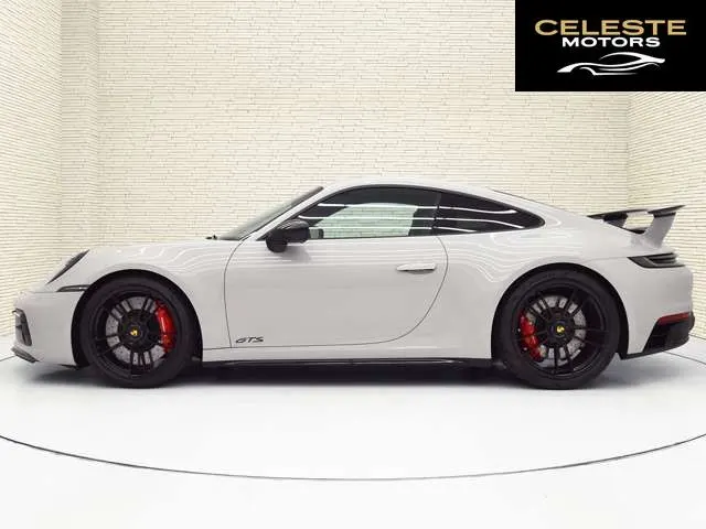 PORSCHE 911 2023 — photo 2 sur 8