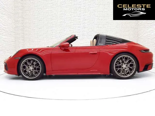 PORSCHE 911 2021 — photo 2 sur 8