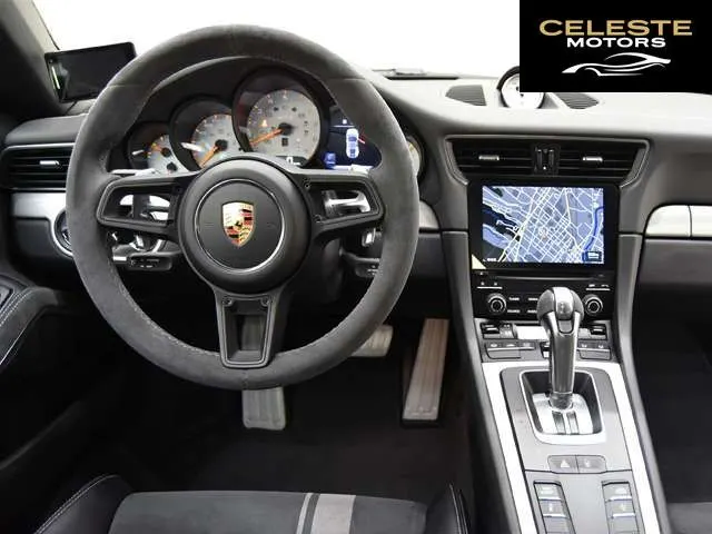 PORSCHE 911 2018 — photo 7 sur 8