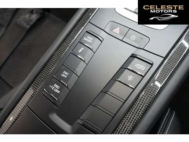 PORSCHE 911 2019 — photo 8 sur 8