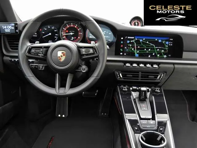 PORSCHE 911 2024 — photo 8 sur 8