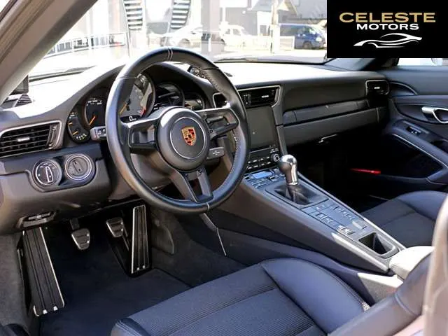 PORSCHE 911 2018 — photo 7 sur 8