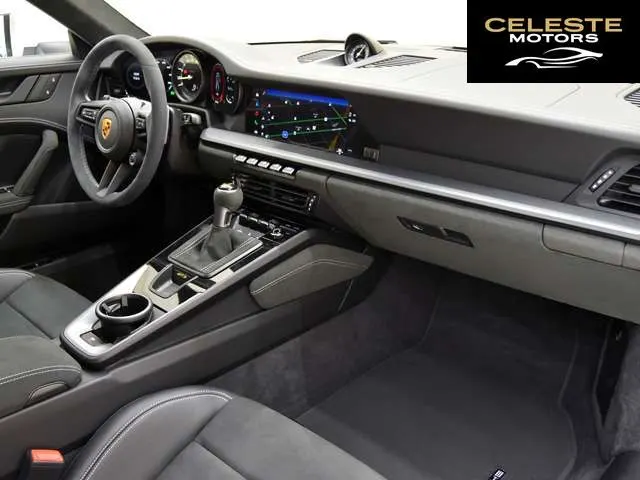 PORSCHE 911 2022 — photo 6 sur 8