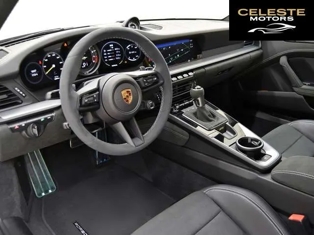 PORSCHE 911 2022 — photo 7 sur 8