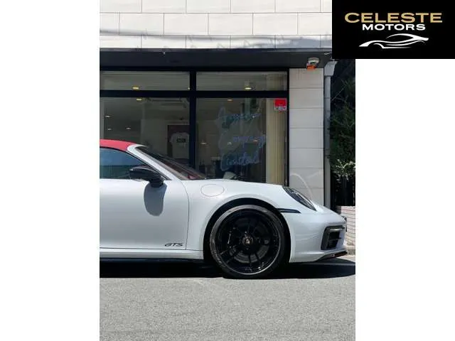 PORSCHE 911 2023 — photo 2 sur 8