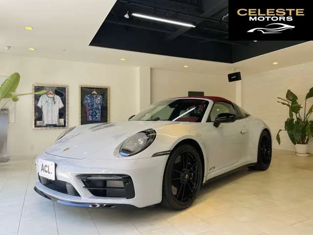 PORSCHE 911 2023 — photo 8 sur 8