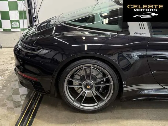 PORSCHE 911 2025 — photo 3 sur 8