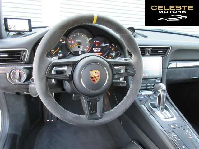 PORSCHE 911 2019 — photo 8 sur 8