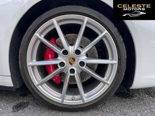 PORSCHE 911 2021 — photo 2 sur 8