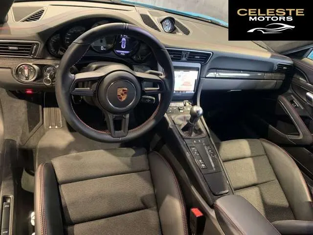 PORSCHE 911 2018 — photo 7 sur 8