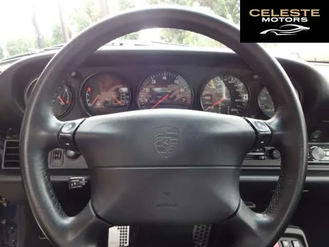 PORSCHE 911 1996 — photo 3 sur 6