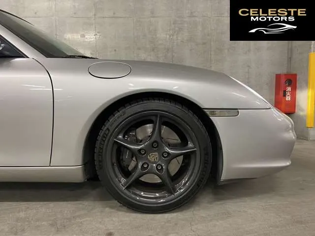 PORSCHE 911 2003 — photo 7 sur 8