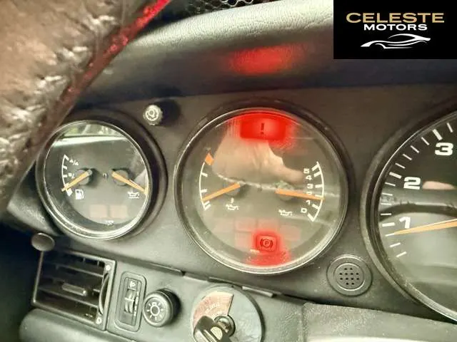 PORSCHE 911 1990 — photo 7 sur 8