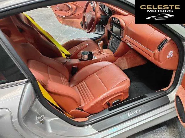 PORSCHE 911 2003 — photo 6 sur 8
