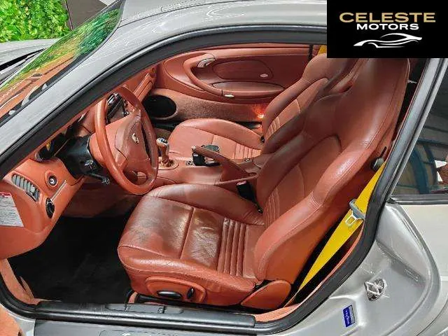 PORSCHE 911 2003 — photo 7 sur 8