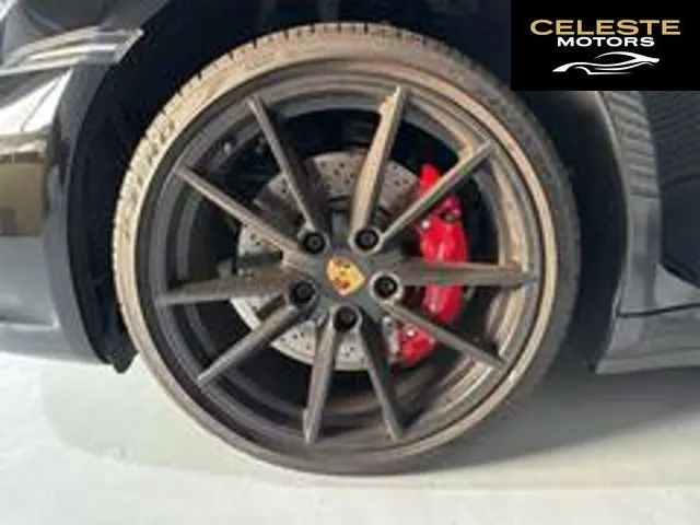 PORSCHE 911 2022 — photo 6 sur 8