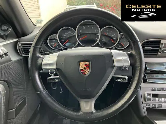 PORSCHE 911 2005 — photo 5 sur 8