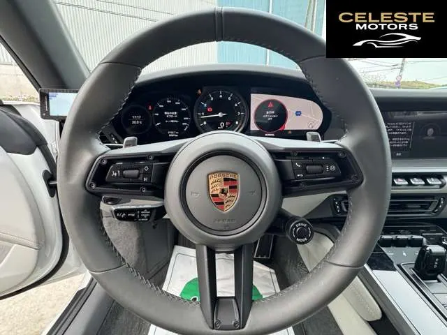 PORSCHE 911 2024 — photo 4 sur 8