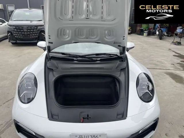 PORSCHE 911 2024 — photo 7 sur 8