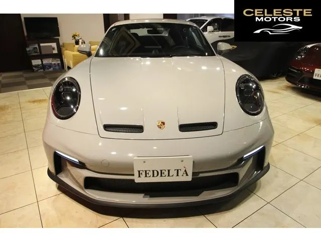 PORSCHE 911 2024 — photo 2 sur 8