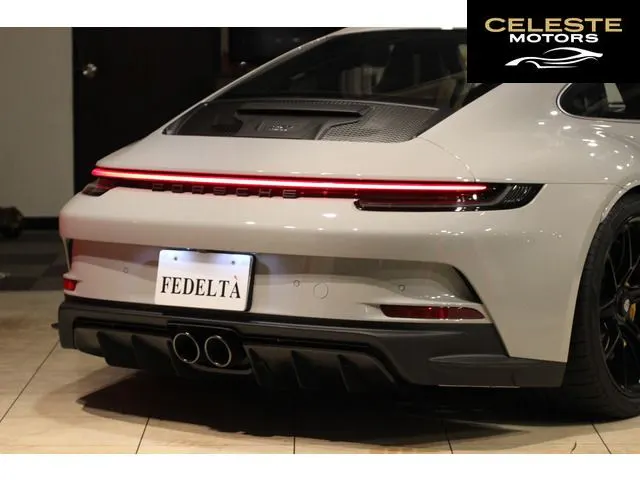 PORSCHE 911 2024 — photo 6 sur 8