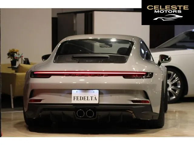 PORSCHE 911 2024 — photo 8 sur 8