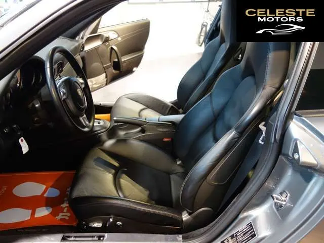 PORSCHE 911 2004 — photo 7 sur 8