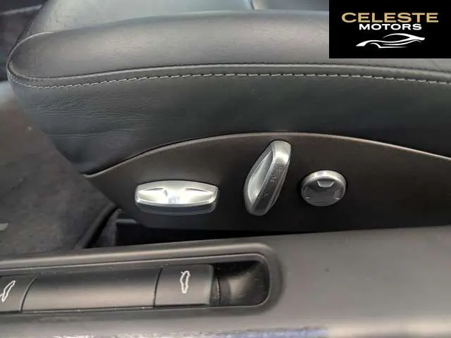 PORSCHE 911 2010 — photo 6 sur 8