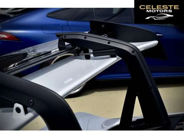 PORSCHE 911 2026 — photo 8 sur 8