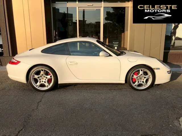 PORSCHE 911 2006 — photo 6 sur 8