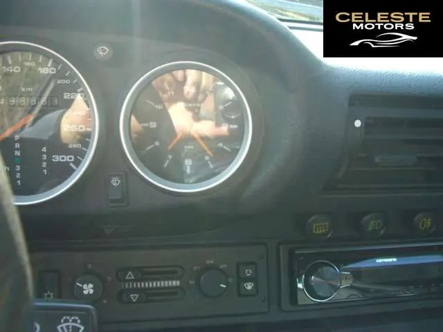 PORSCHE 911 1991 — photo 8 sur 8