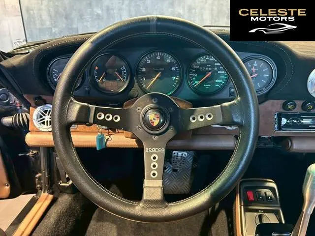 PORSCHE 911 1992 — photo 7 sur 8
