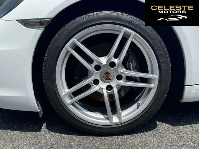 PORSCHE 911 2012 — photo 7 sur 8