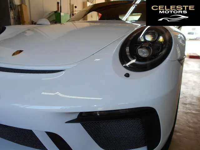 PORSCHE 911 2018 — photo 8 sur 8
