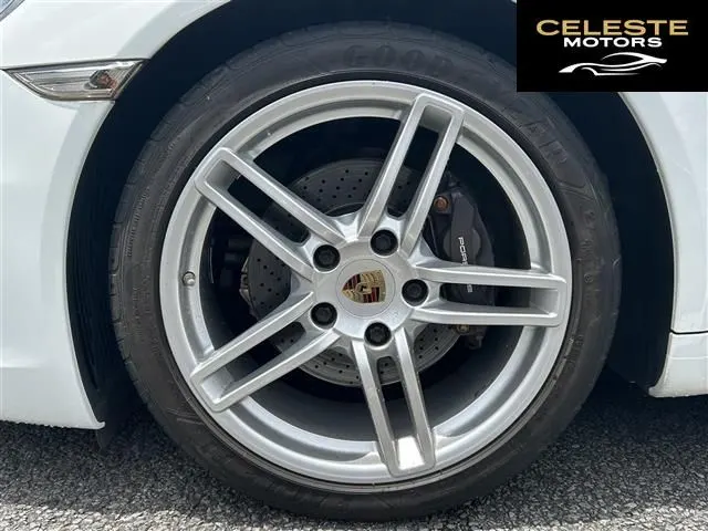 PORSCHE 911 2015 — photo 4 sur 8