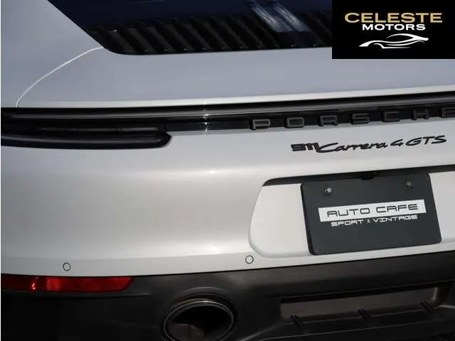 PORSCHE 911 2023 — photo 7 sur 8