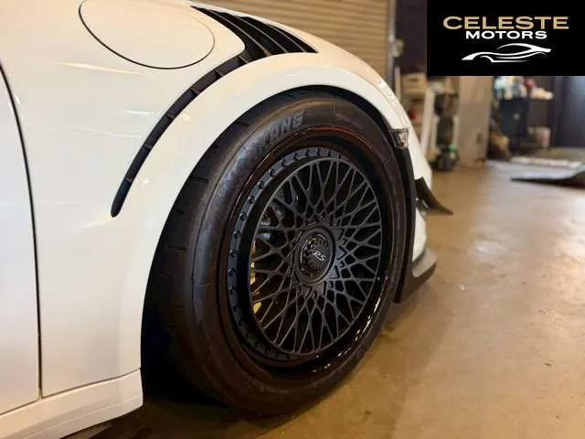 PORSCHE 911 2015 — photo 6 sur 8