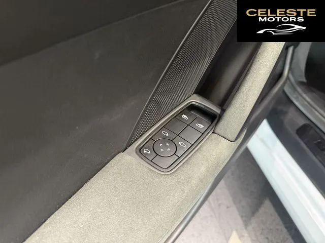 PORSCHE 911 2023 — photo 5 sur 8