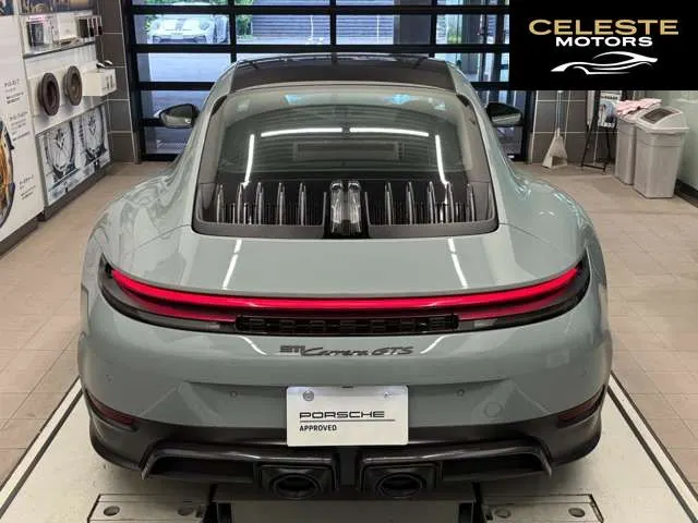 PORSCHE 911 2025 — photo 6 sur 8