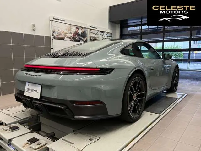 PORSCHE 911 2025 — photo 7 sur 8