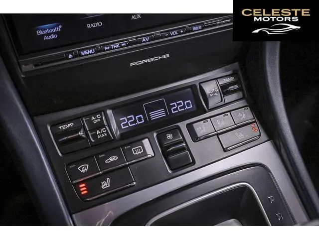 PORSCHE 911 2013 — photo 8 sur 8