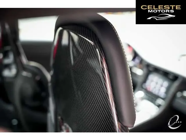 PORSCHE 911 2019 — photo 8 sur 8