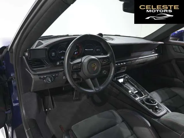 PORSCHE 911 2023 — photo 6 sur 8