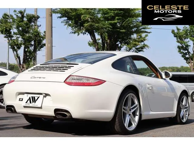 PORSCHE 911 2010 — photo 8 sur 8